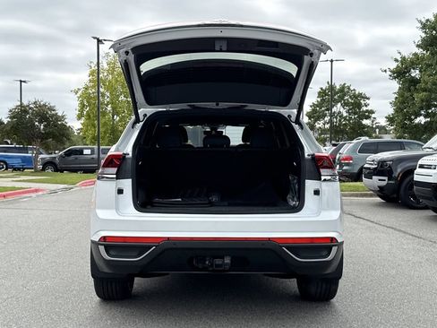 New 2026 Volkswagen Atlas Cross Sport SE FWD image 21