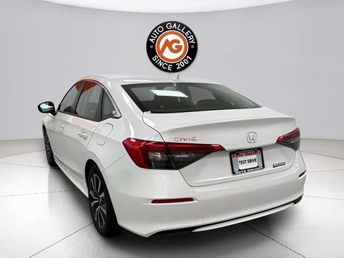 Used 2022 Honda Civic EX image 6