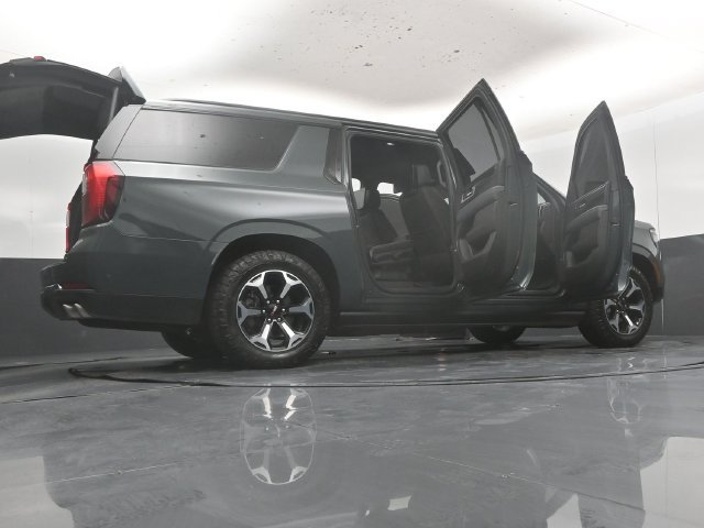 Used 2026 GMC Yukon XL AT4 w/ AT4 Premium Plus Package AWD/4WD image 64