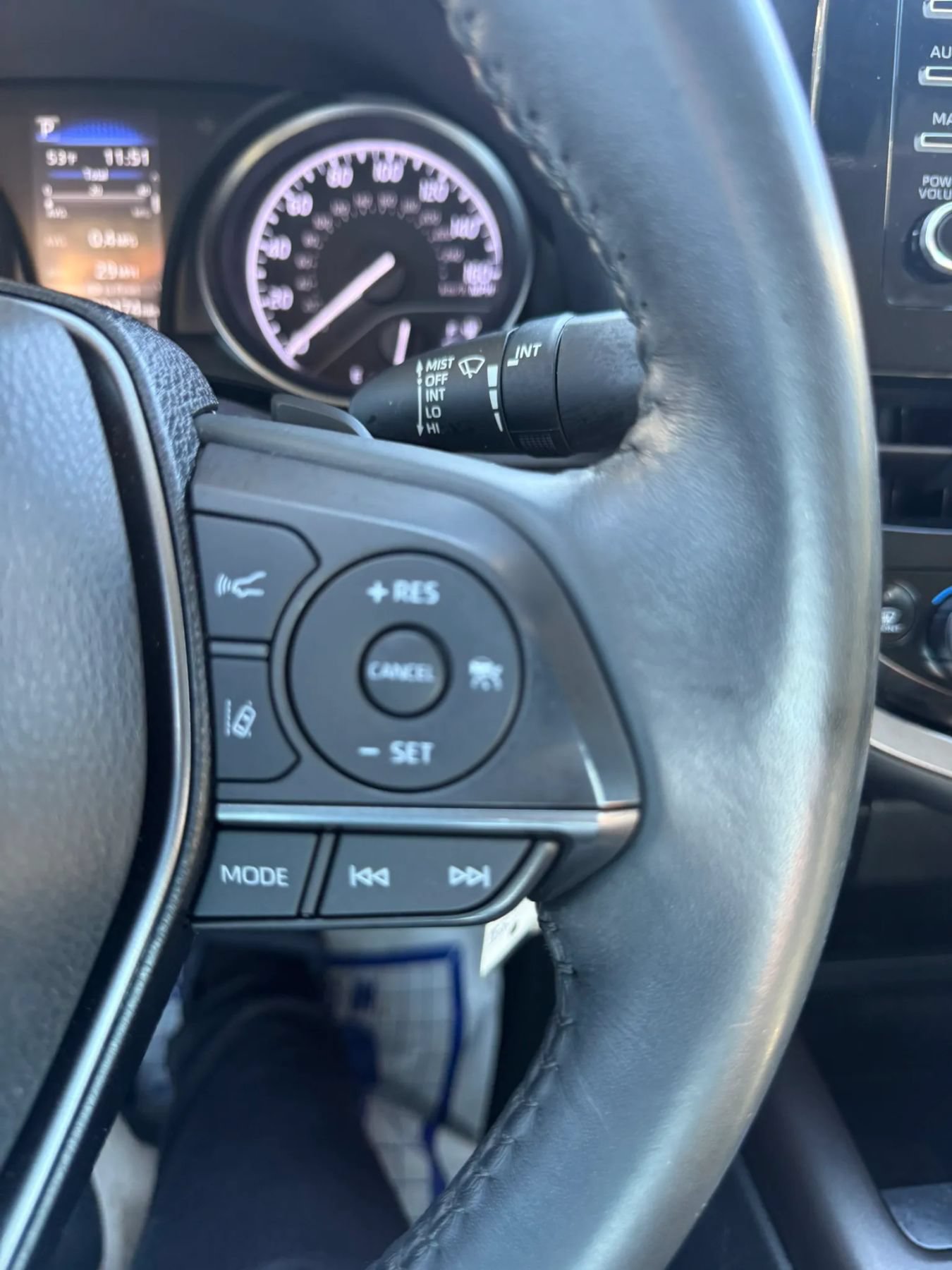 Used 2022 Toyota Camry SE FWD image 33