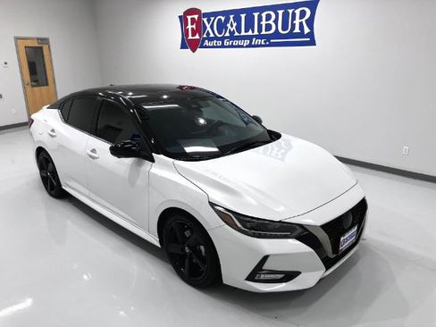 Used 2022 Nissan Sentra SR w/ SR Premium Package image 43