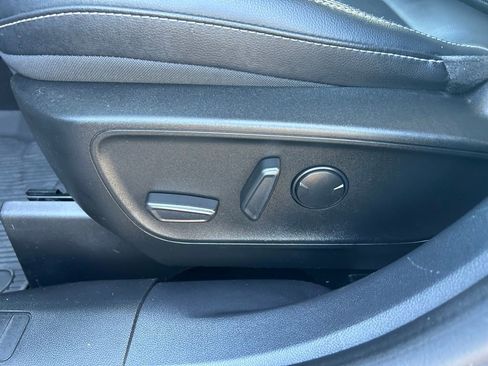 Certified 2022 Ford Escape Titanium w/ Class II Trailer Tow Package image 17