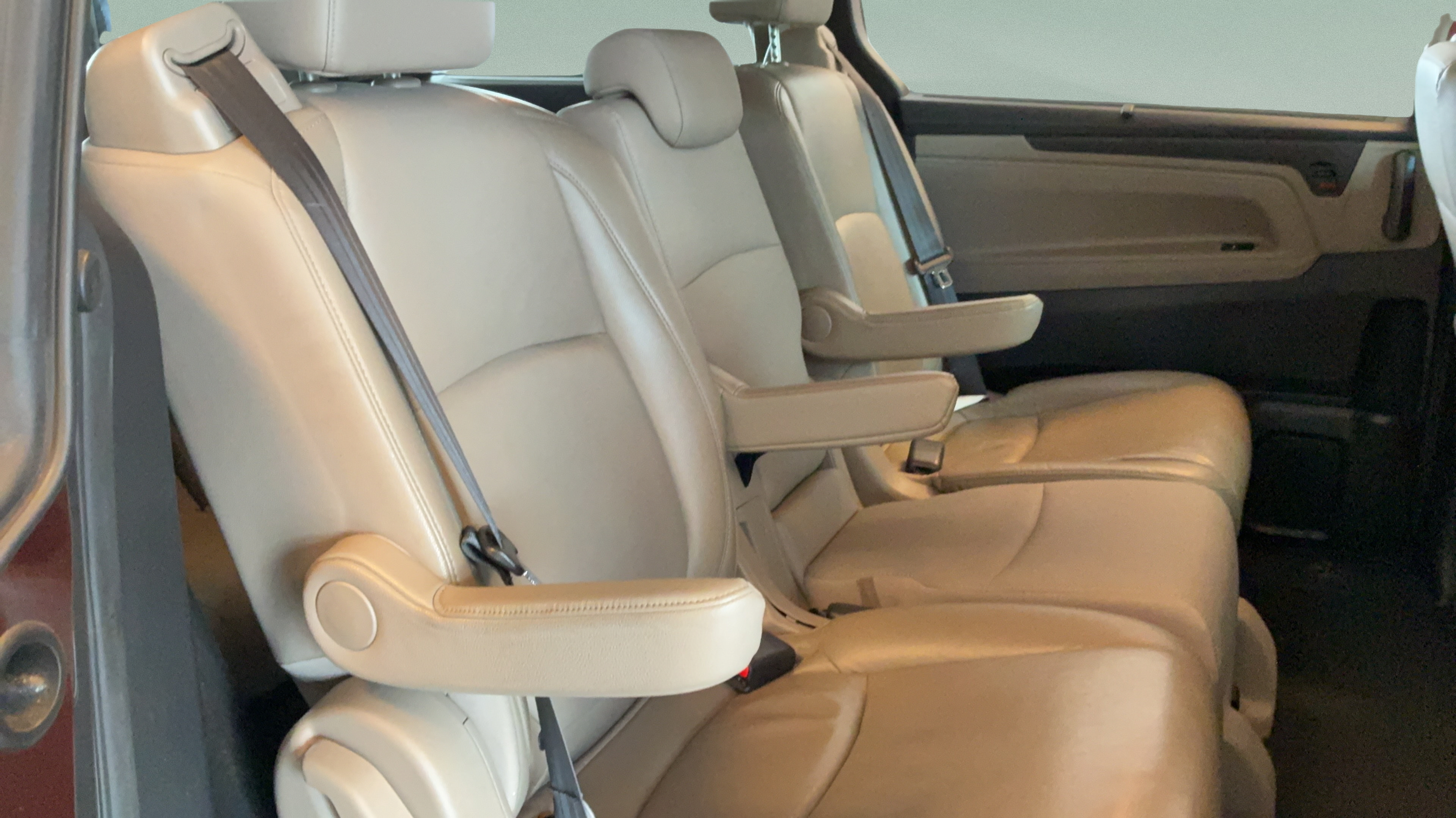 Used 2018 Honda Odyssey EX-L image 35