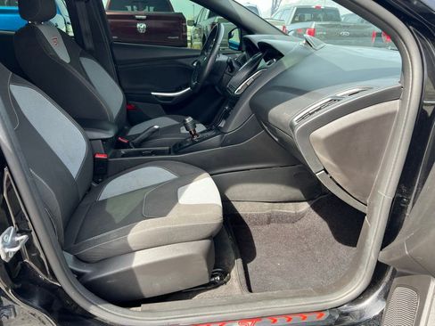 Used 2018 Ford Focus ST image 20