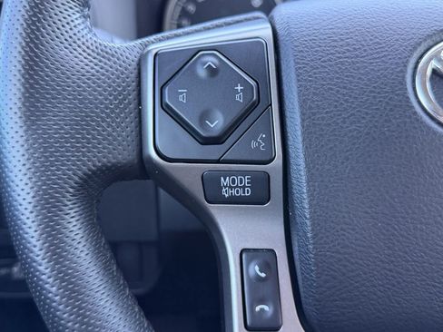 Used 2022 Toyota Tacoma SR5 RWD image 29