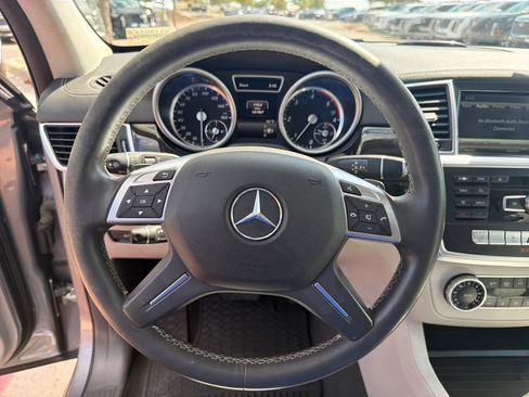 Used 2016 Mercedes-Benz GL 320 BlueTEC 4MATIC image 19