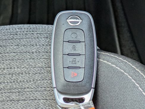 Used 2023 Nissan Rogue SV FWD image 29