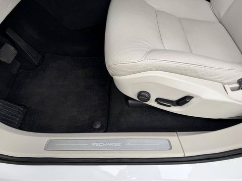Used 2023 Volvo XC90 T8 Plus w/ Protection Package Premier AWD/4WD image 13