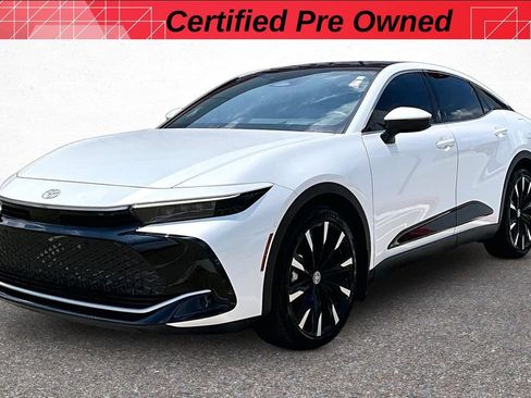 Certified 2025 Toyota Crown Platinum AWD/4WD image 6