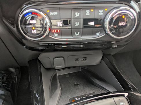 New 2026 Chevrolet Trax RS w/ Sunroof Package image 30