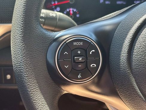 Used 2022 Kia Soul LX FWD image 19