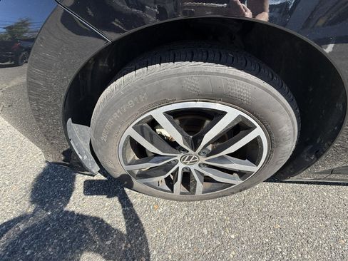 Used 2025 Volkswagen Jetta SE FWD image 31