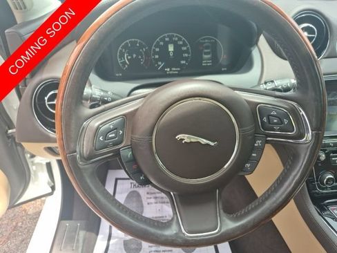Used 2016 Jaguar XJ R-Sport RWD image 14
