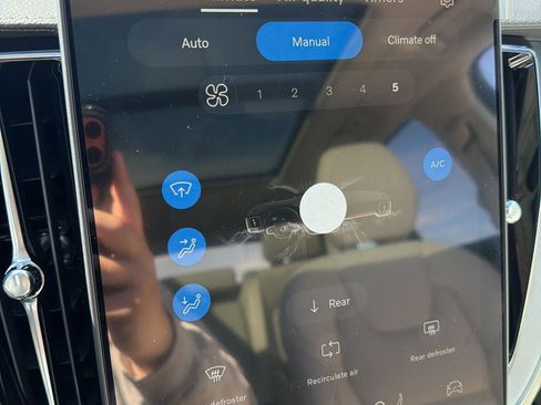 New 2026 Volvo XC60 B5 Ultra w/ Protection Package Premier image 57