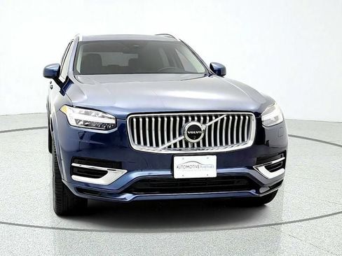 Used 2025 Volvo XC90 T8 Ultra w/ Protection Package AWD/4WD image 2