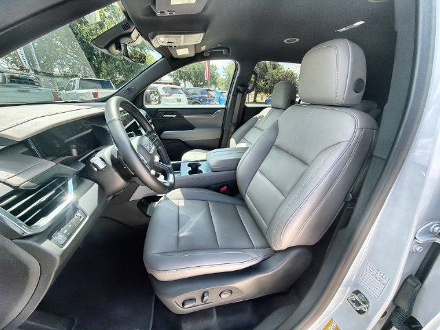 Certified 2026 GMC Acadia Elevation w/ Elevation Premium Package FWD image 18