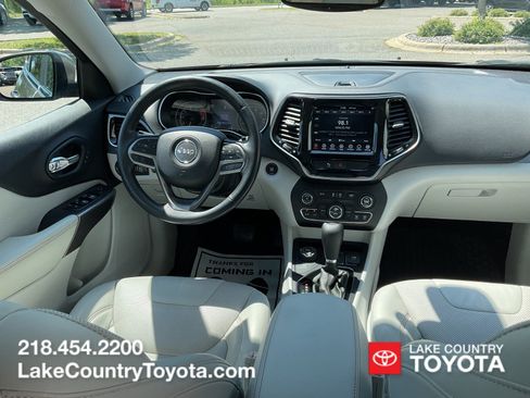 Used 2019 Jeep Cherokee Limited AWD/4WD image 20