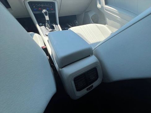 Certified 2023 Volkswagen Tiguan SE AWD/4WD image 11