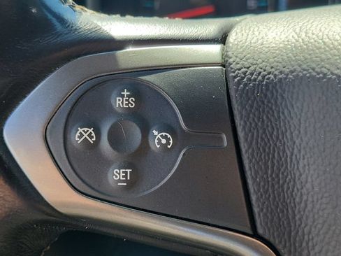 Used 2018 Chevrolet Silverado 1500 LT w/ All Star Edition AWD/4WD image 9