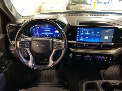 Used 2023 Chevrolet Silverado 1500 RST w/ Z71 Off-Road Package image 12