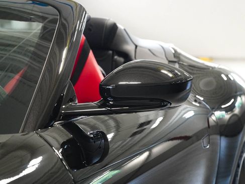 Used 2024 Ferrari Roma Spider RWD image 10
