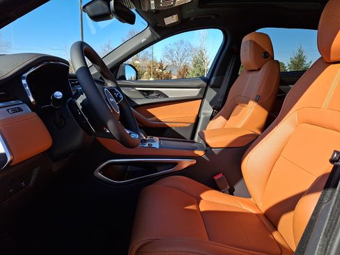 New 2026 Jaguar F-PACE R-Dynamic S image 12