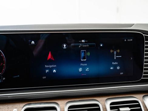 New 2026 Mercedes-Benz GLS 450 4MATIC image 36