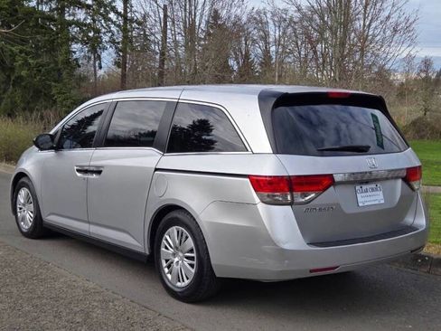 Used 2014 Honda Odyssey LX image 7