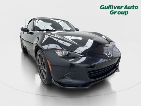 Used 2016 MAZDA MX-5 Miata Club RWD image 13