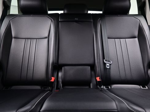 Used 2022 Volkswagen Tiguan SE AWD/4WD image 16