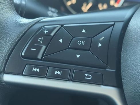 Used 2024 Nissan Altima 2.5 SV image 15