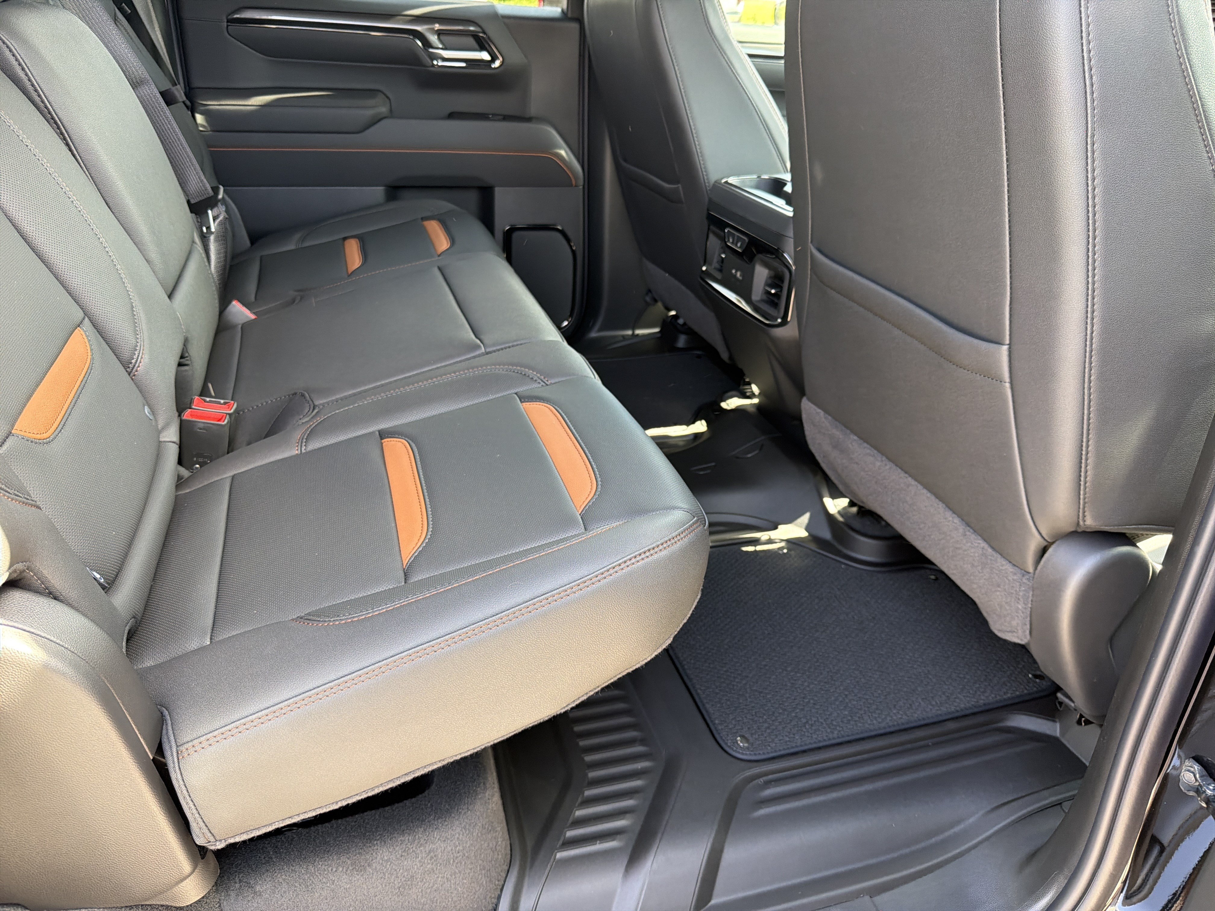 New 2026 GMC Sierra 1500 AT4 w/ AT4 Premium Package AWD/4WD image 16