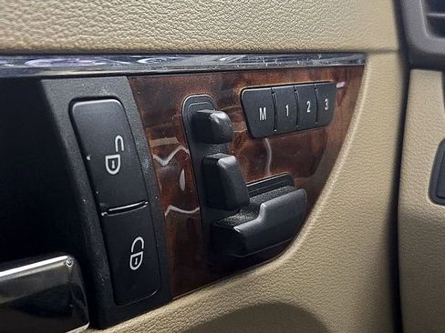 Used 2013 Mercedes-Benz E 350 Cabriolet image 24