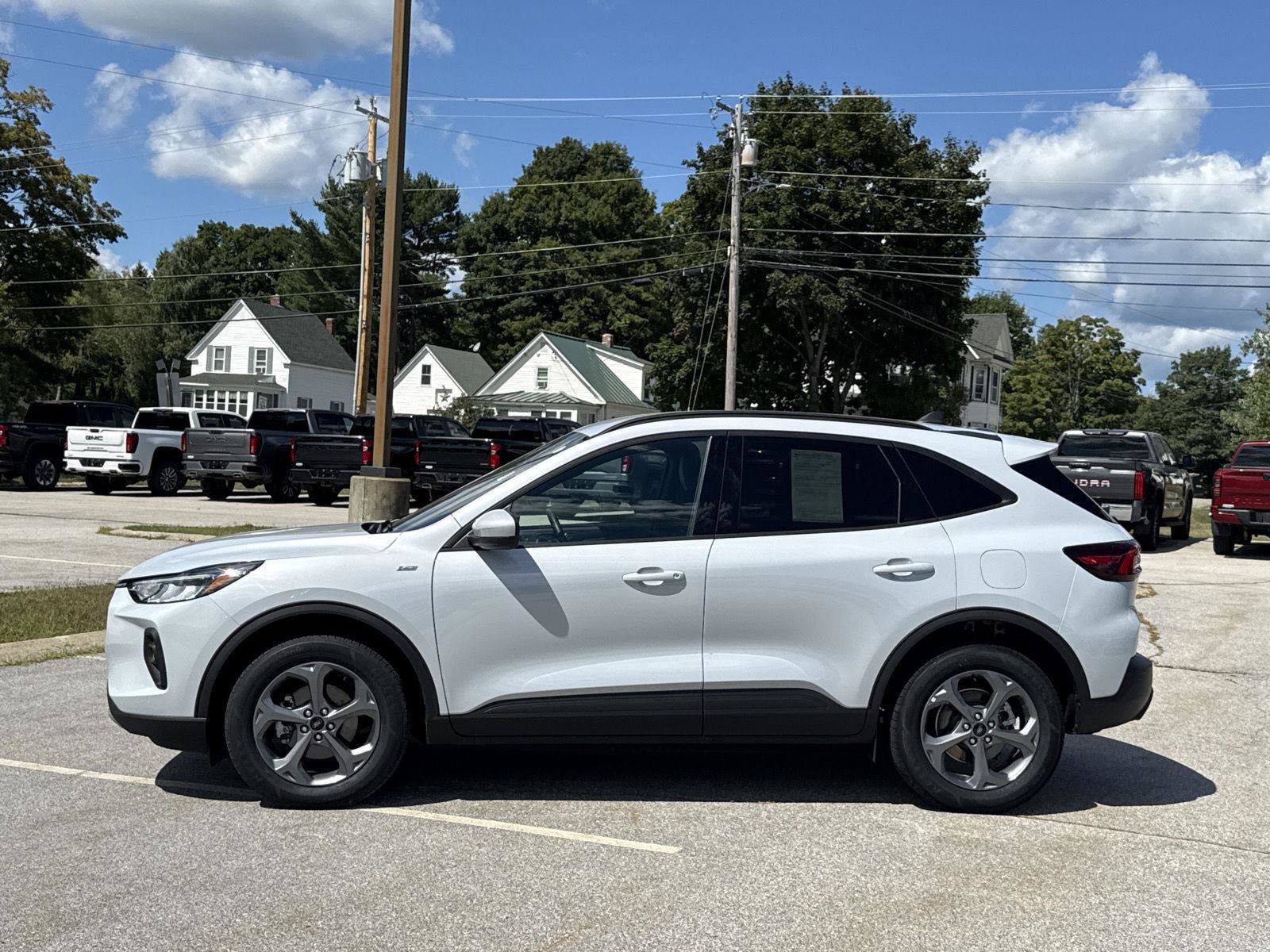 Used 2025 Ford Escape ST-Line Select AWD/4WD image 4