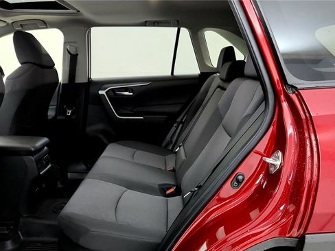 Used 2025 Toyota RAV4 XLE image 21