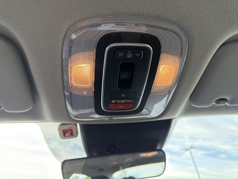 Used 2022 Hyundai Elantra SEL w/ Convenience + Premium Package image 22