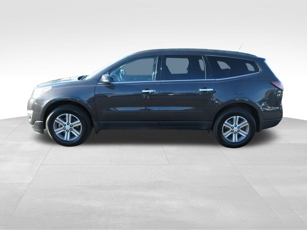 Certified 2017 Chevrolet Traverse LT FWD image 2