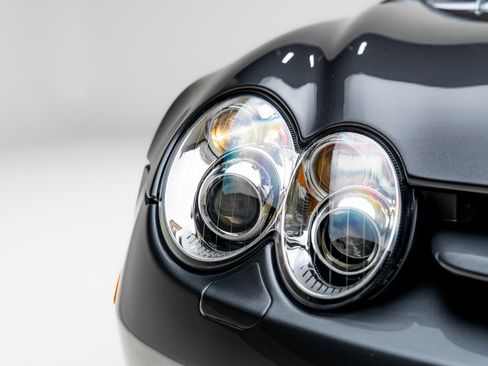 Used 2008 Mercedes-Benz SLR image 30