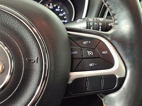 Used 2019 Jeep Compass Limited AWD/4WD image 18