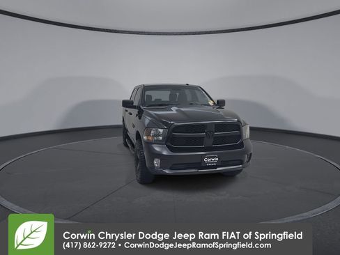Used 2017 RAM 1500 Express w/ Black Ram 1500 Express Group image 4