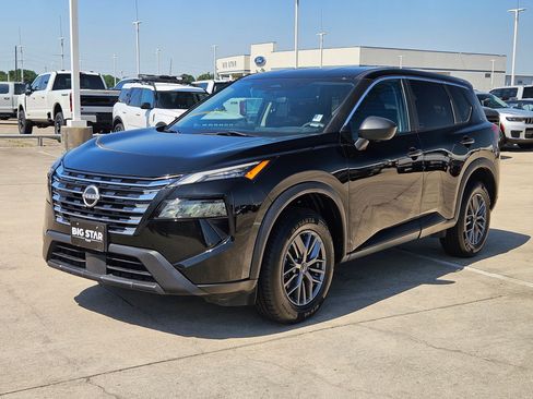 Used 2024 Nissan Rogue S FWD image 8