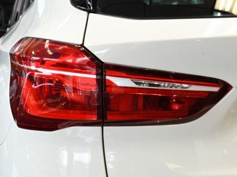 Used 2017 BMW X1 xDrive28i AWD/4WD image 13