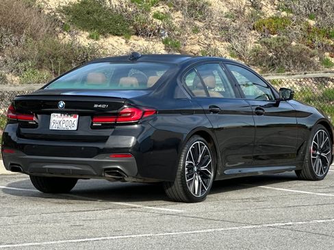 Certified 2023 BMW 540i w/ M Sport Package image 2