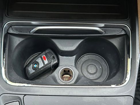 Used 2018 BMW 320i Sedan image 27