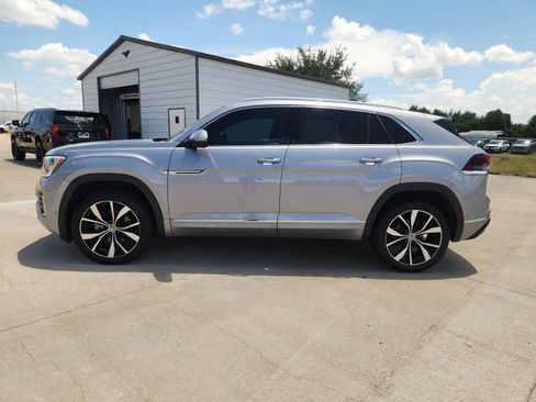 Used 2024 Volkswagen Atlas Cross Sport SEL Premium R-Line AWD/4WD image 4