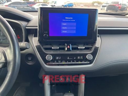 Used 2024 Toyota Corolla Cross XLE image 35