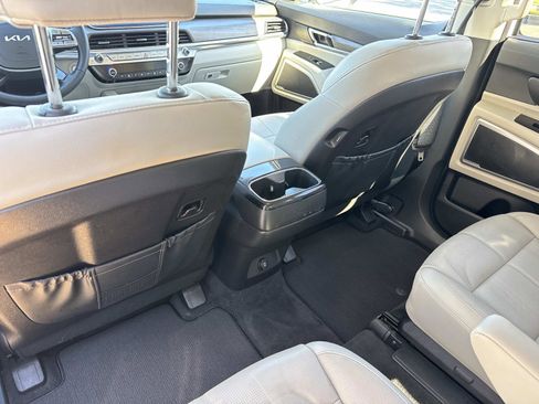 Used 2022 Kia Telluride EX w/ EX Premium Package image 13
