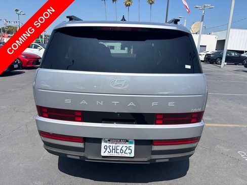 Used 2025 Hyundai Santa Fe Limited FWD image 6