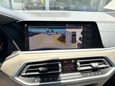 Used 2021 BMW X7 M50i AWD/4WD image 24