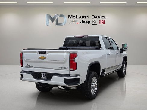 Used 2025 Chevrolet Silverado 2500 High Country w/ Technology Package image 5
